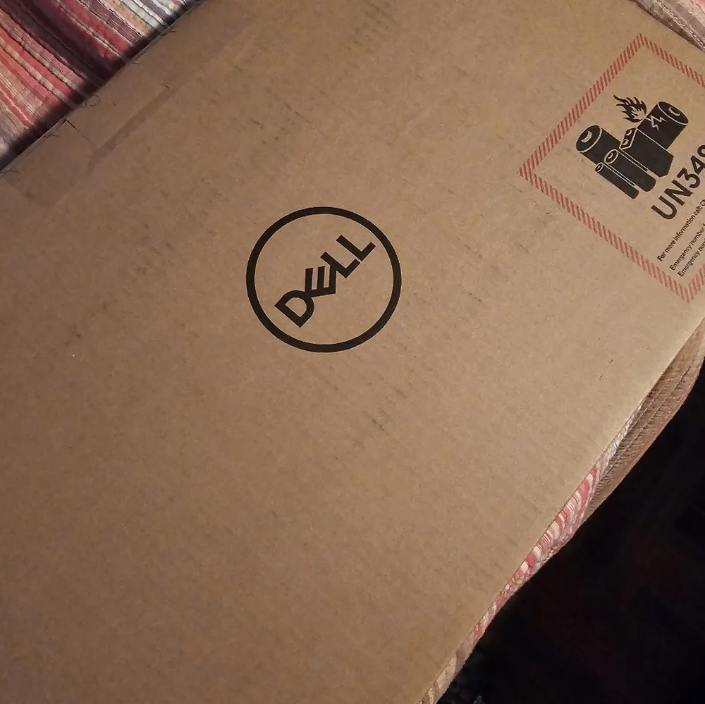 Dell inspiron 15-3525 black